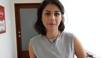 Porn Video xxx cu fata ce e fututa de dimineata