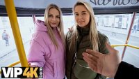 Ea priveste in timp ce alta femeie grasa face sex